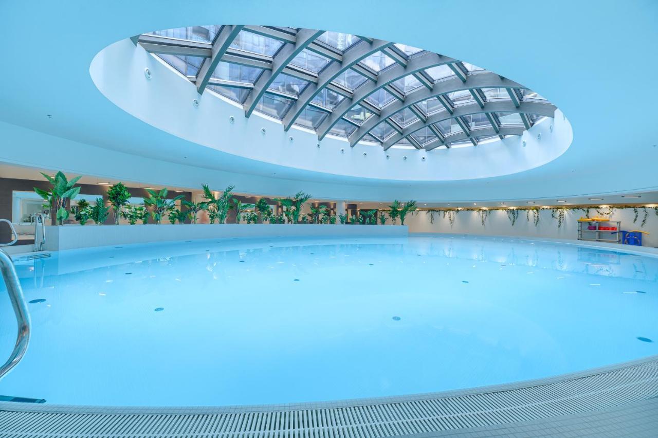 Margi Vivi Big Balcony Pool Sauna Apartment *